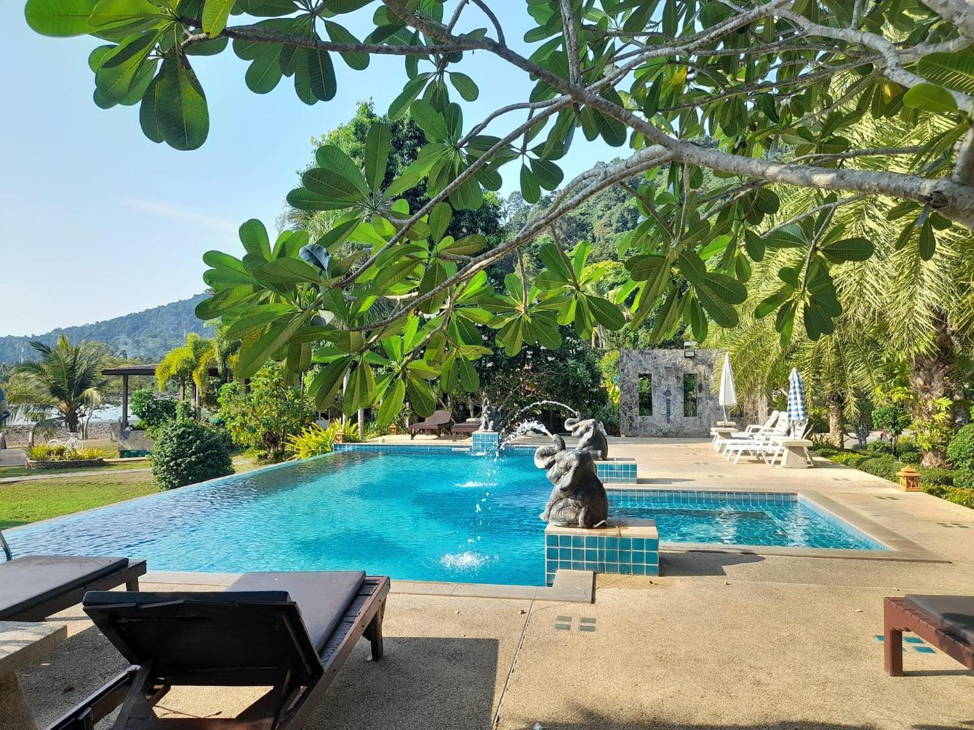 Koh Chang Bailan Beach Resort Exterior foto